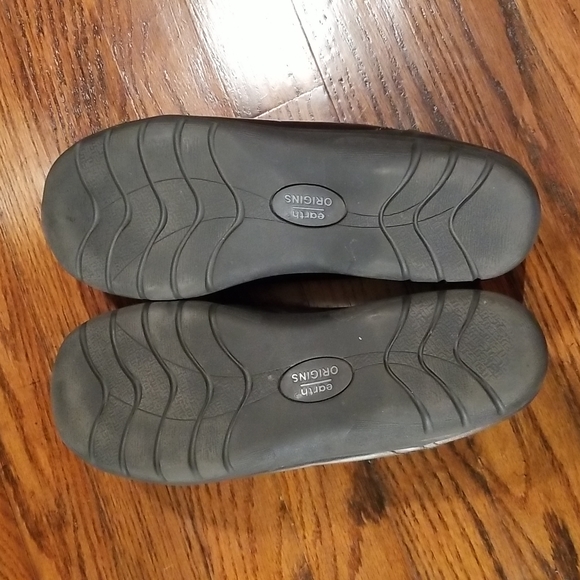Earth Origins Leather slip-ons - Picture 7 of 10